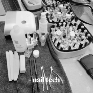 What to Consider Before Becoming a Mobile Nail Tech