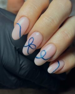 6 Top Christmas Nail Trends for 2025