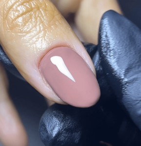 11 Ways To Wear Mocha Mousse on Your Nails