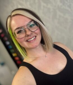 Meet Our Member of the Month: Hanna from @houseofnailsandbeauty