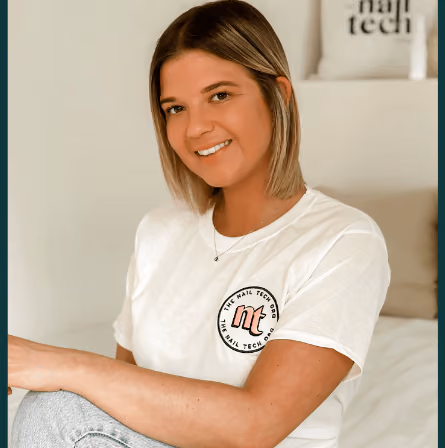 Chloe May Boyce - Nail Educator